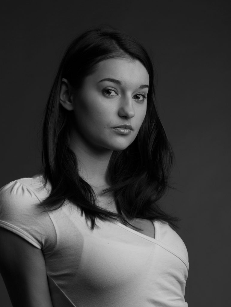 Kobiecy portret studyjny