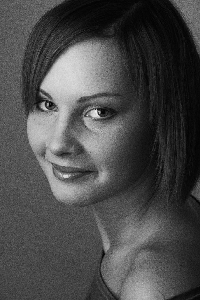 Kobiecy portret studyjny