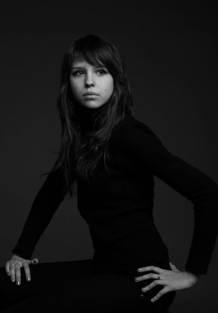 Kobiecy portret studyjny
