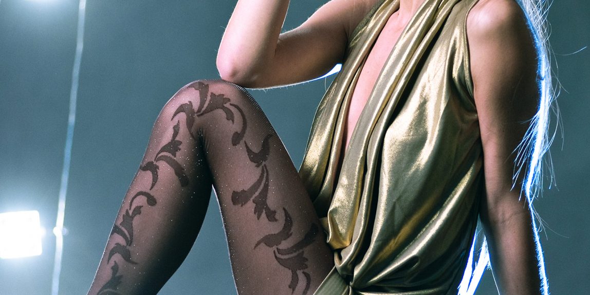 produktowe zdjęcie w studiu - rajstopy