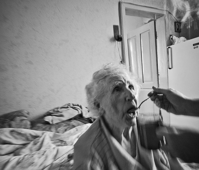 reportaż - człowiek w potrzebie