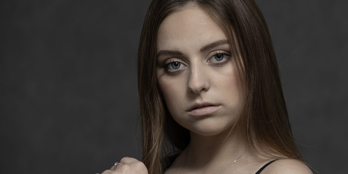 Portret dziewczyny - portret studyjny