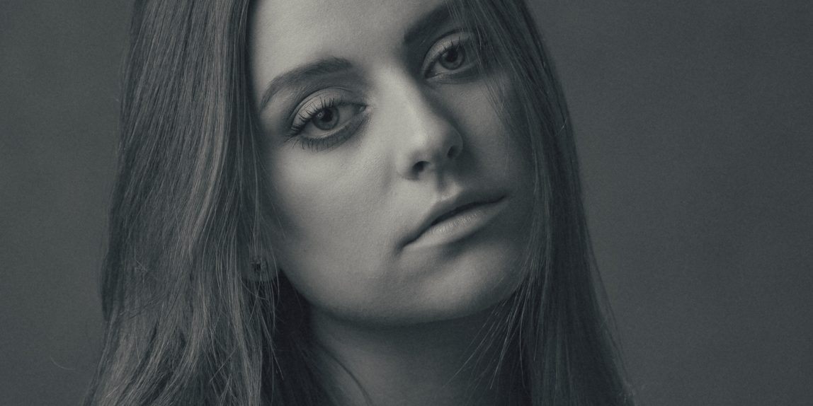 Portret dziewczyny - sesja studyjna