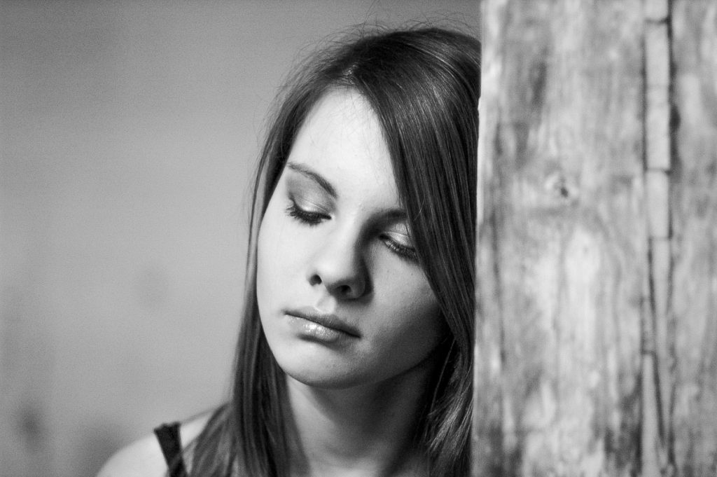 Portret we wnętrzu - kobieta
