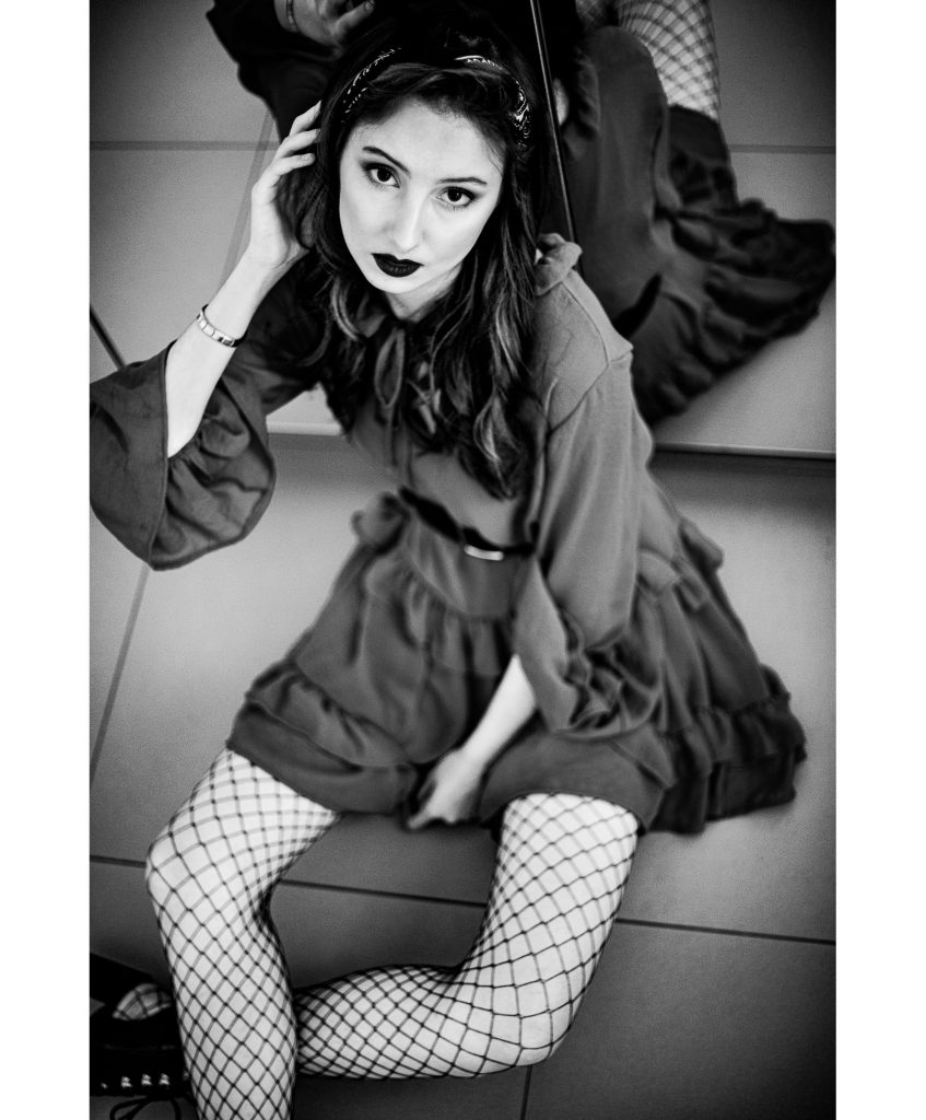 portret kobiecy - projekt "NOGI"