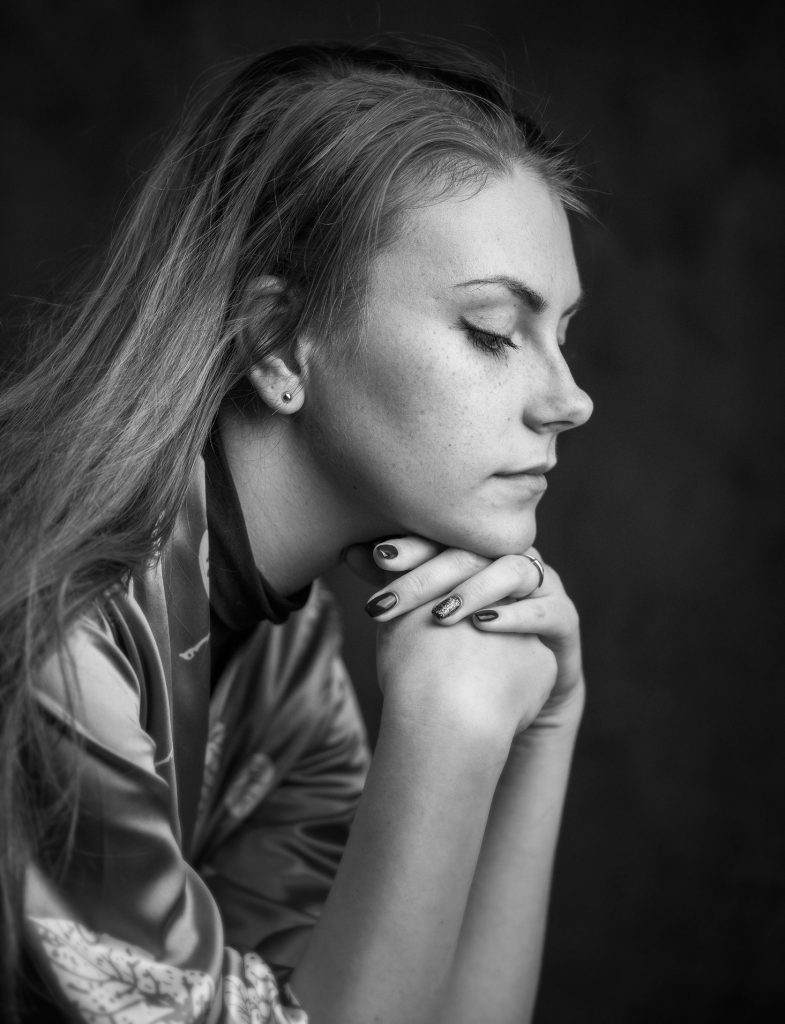 Portret dziewczyny - sesja studyjna