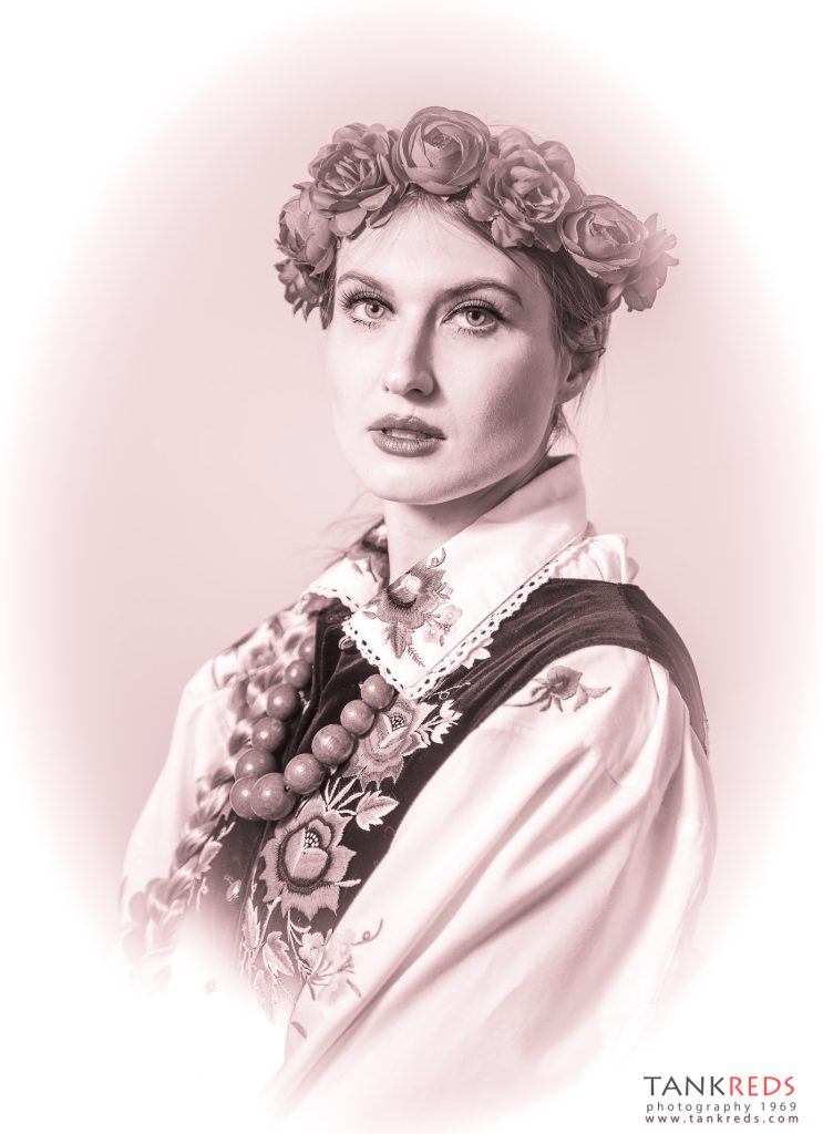 Sesja studyjna stylizowana portretowa Łowicka