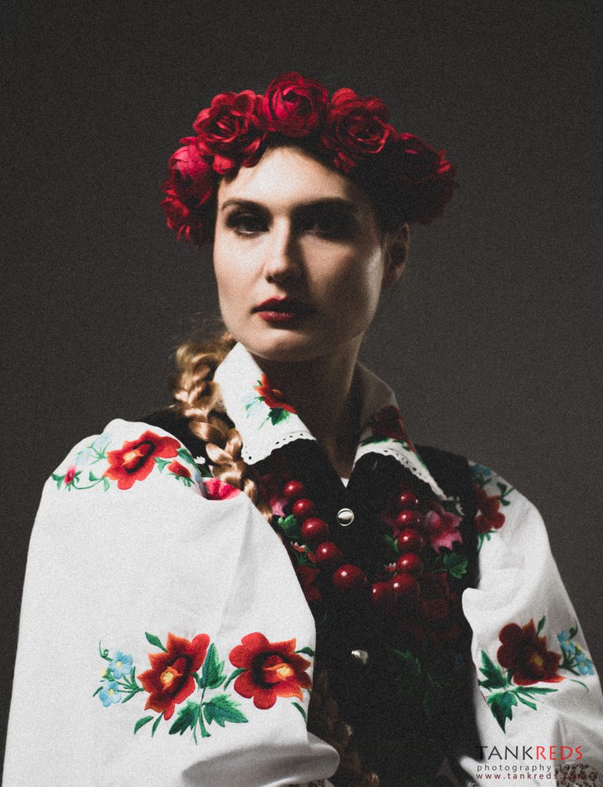Sesja studyjna stylizowana portretowa Łowicka