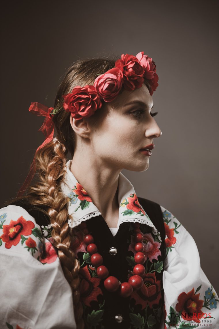 Sesja studyjna stylizowana portretowa Łowicka