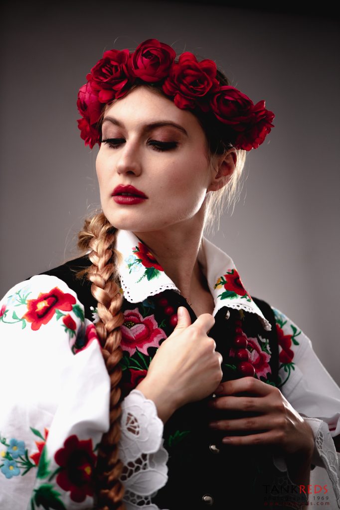 Sesja studyjna stylizowana portretowa Łowicka